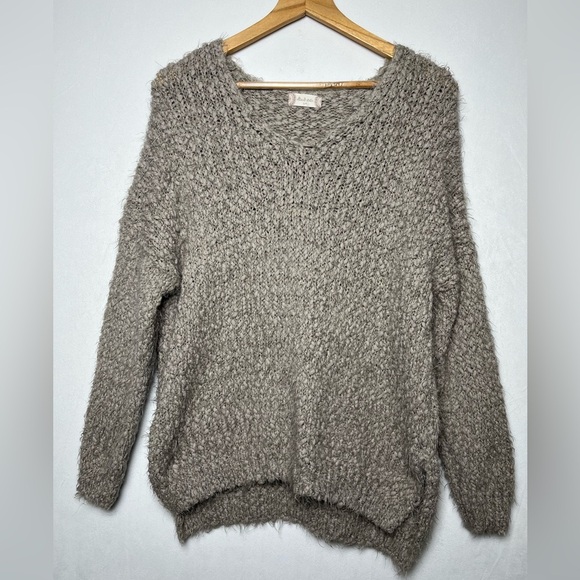 Altar'd State Sweaters - Altar’d State Women’s Gray Chunky Knit Fringe Thread V Neck Boxy Sweater Size M